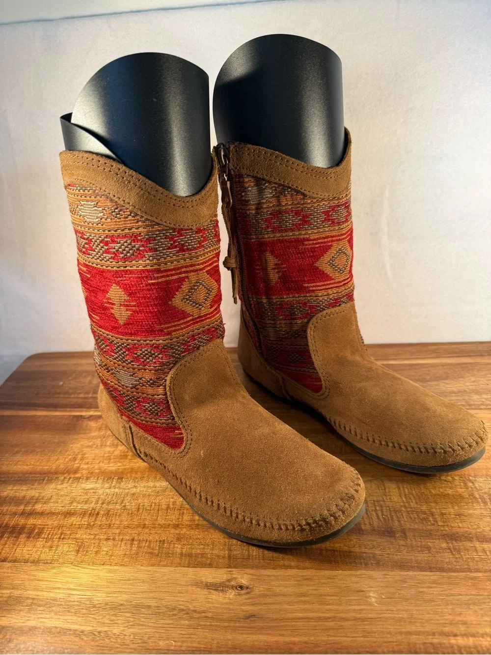 Minnetonka Moccasin, Baja Boot, Brown and Red Size 9 - Picture 1 of 10